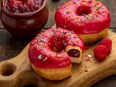 Донат с Малиновой начинкой (90г)